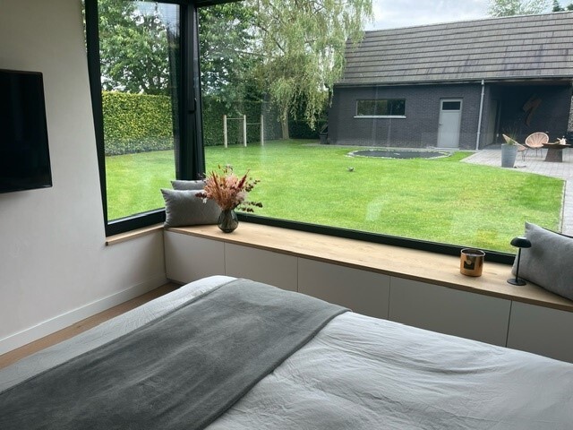 Bruvo - Hoe kan ik mijn slaapkamer koel houden bij de hitte?